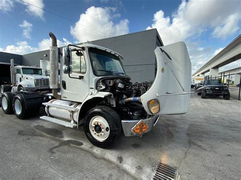 2005 Freightliner M2 112 Cab And Chassis Truck For Sale 352 130 Miles Hialeah Fl Trck8367