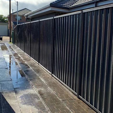 Powder Coated Steel Sheet Fence Colorbond Fencing Popular Colorbond ...