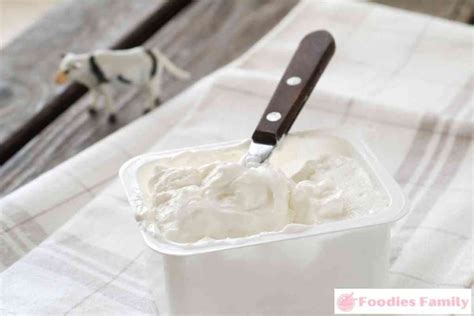 Easy Cream Cheese Fudge Recipe