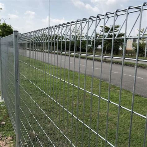 Hot Dipped Galvanized Welded Wire Mesh Fence Brc Fence Roll Top Fencing