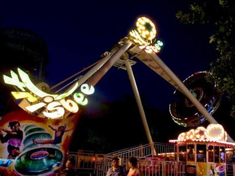 Frisbee – Adventureland Amusement Park Long Island New York