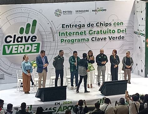 Entrega Gobierno del Estado 75 mil chips de internet gratuito a jóvenes