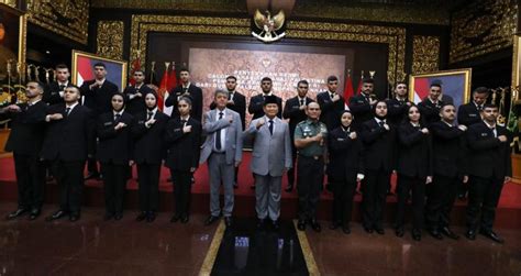 Menhan Prabowo Terima 22 Mahasiswa Palestina Yang Akan Kuliah Dengan