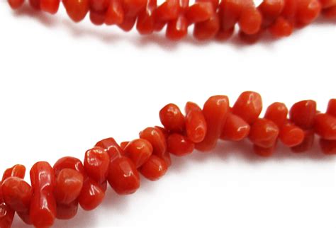 Victorian Karat Yellow Gold Natural Red Coral Bead Strand For Sale