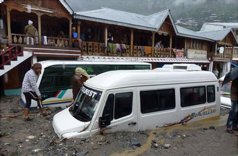 Fatal Floods Hit North India - The New York Times