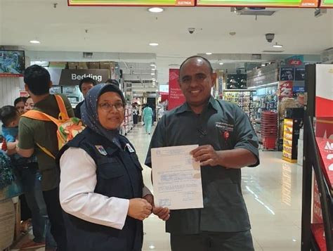 UPPPD Kembangan Dalam Kegiatan Penyampaian Surat Himbauan Pembayaran