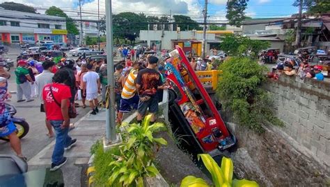 14 Sugatan Nang Mahulog Ang Isang Pampasaherong Jeep Sa Antipolo City