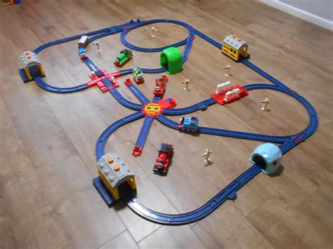 Tomy Trackmaster Tomica Thomas The Tank Engine Train Set Battery Thomas