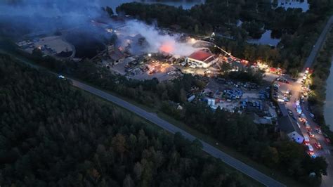 Gro Brand Bei Firma Bergler In Steinfels Entwarnung Nach