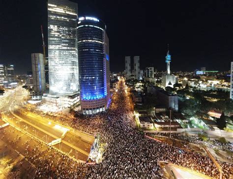 Israele Mezzo Milione Di Persone In Piazza Contro Il Governo Netanyahu