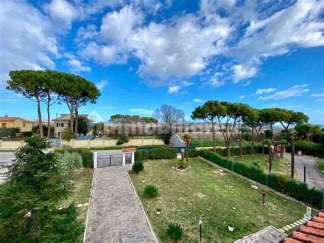 Vendita Villa Bifamiliare In Via Dante Alighieri Castelfidardo Ottimo