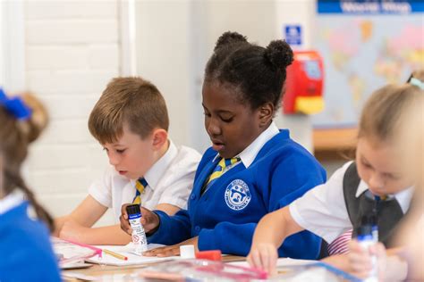 Riverbridge Primary School - Uniform