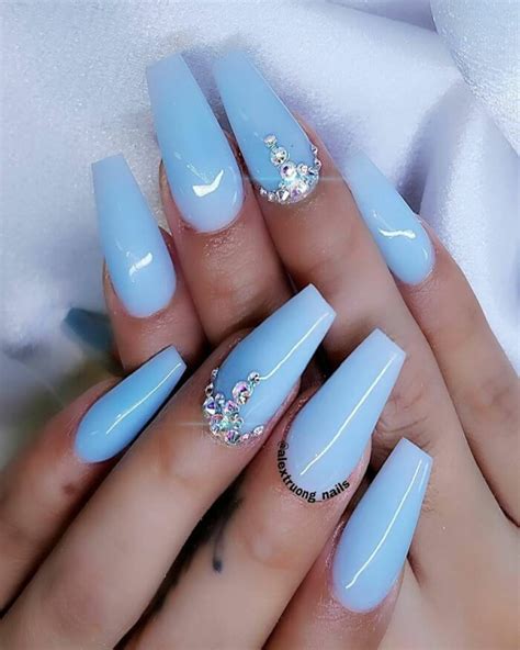 20 Gorgeous Blue Nails For A Refreshing Manicure