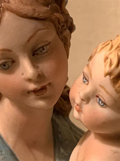 Madonna Con Bambino Statuetta Di Bruno Merli In Porcellana Capodimonte