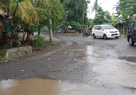 Lobar Ingatkan Pemprov Segera Tangani Jalan Rusak