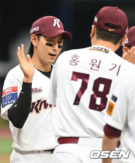 7연승 질주 홍원기 감독 이정후 최연소 6년 연속 100안타 축하 고척 톡톡 네이트 스포츠