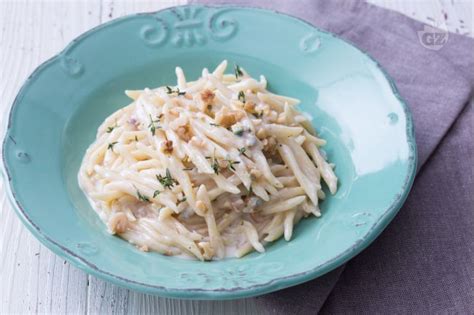 Ricetta Pasta Gorgonzola E Noci La Ricetta Di Giallozafferano