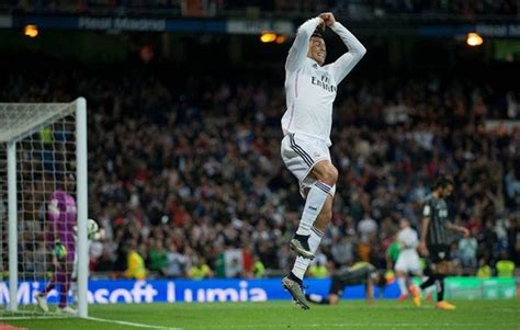 Cristiano Ronaldo High Jump