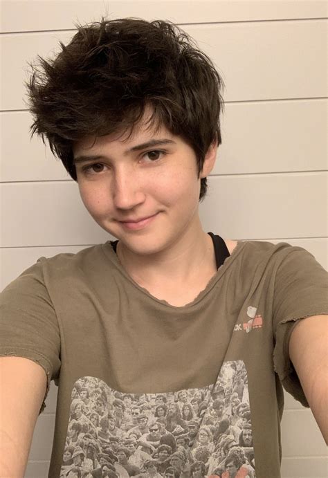 Tomboy Hair Ftm Haircuts Round Face Haircuts Ftm Haircut