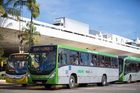 Passageiros Enfrentam Nibus Lotados Paradas Cheias E Atrasos Ap S