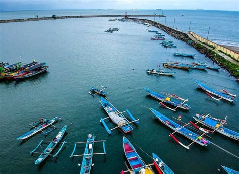 Pantai Teluk Penyu Cilacap