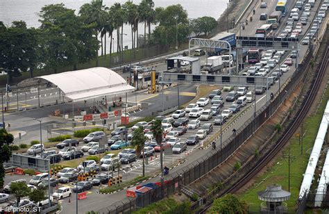 Heavy Traffic Expected At Checkpoints Next Week, Singapore