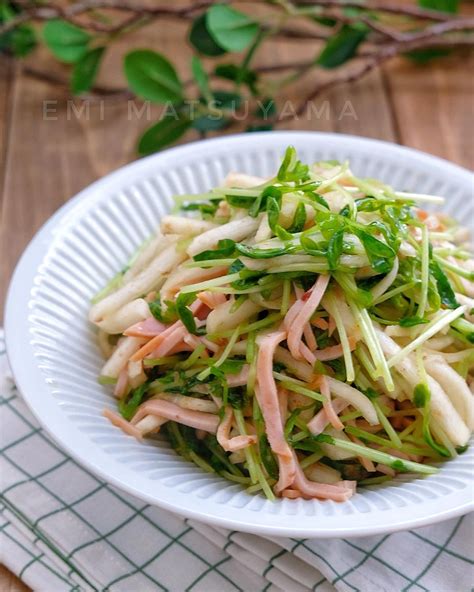 ポリ袋で簡単！＊豆苗と大根とハムのおかかマリネサラダ＊ クラシル レシピや暮らしのアイデアをご紹介