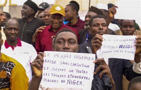 Coup d Etat au Niger La sécurité de l ambassade française doit être