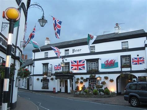 The Bear, Crickhowell | British pub, South wales, Brecon