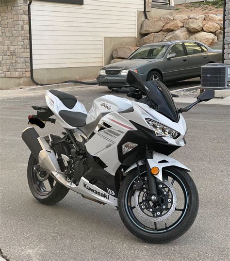 My First Bike! (2023 Pearl White Ninja 400) : r/Ninja400