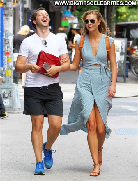 Karlie Kloss Paparazzi Celebrity Beautiful Nyc Posing Hot Babe Doll