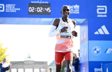 Eliud Kipchoge To Make Grand Comeback At London Marathon