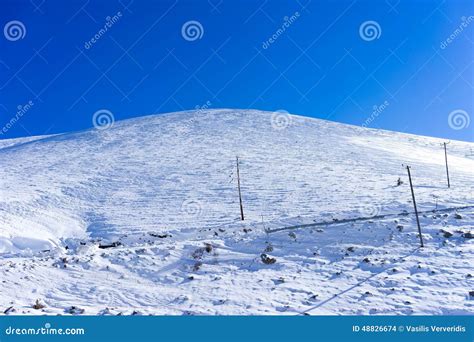 Vista A Rea De La Monta A Nevada Falakro En Grecia Foto De Archivo