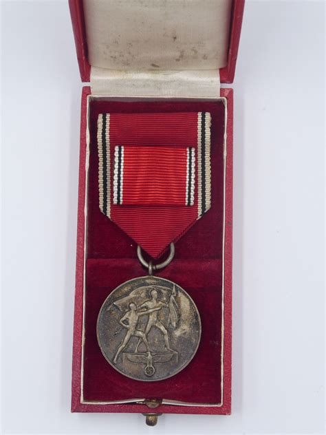 Cased March Austrian Annexation Medal Chasing Militaria