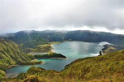 Pohodový týden Azorské ostrovy zelený maják Atlantiku Sao Miguel