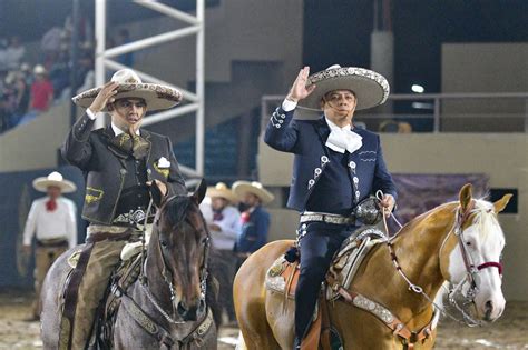 Equipo Rg Triunfa En Charreada Nocturna