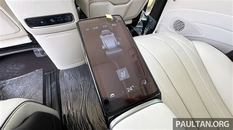 Changsha BYD Denza D9 RHD Interior 7 Paul Tan S Automotive News