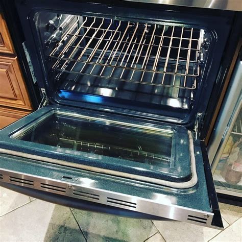 Quick Tips for Cleaning your Oven and Stove Top – Clean Haven Maven