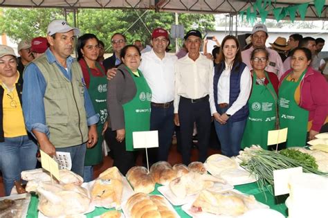 Familias Sampedranas Participan De Exitosa Feria Regional En Santa Rosa