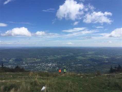 Mount Greylock Summit – New England Riders