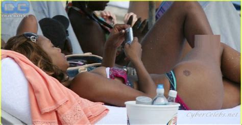 Vivica Fox Nude Pictures Photos Playboy Naked Topless Fappening