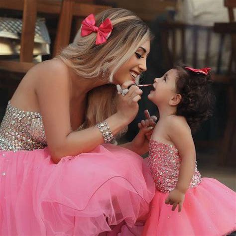 30 Of The Cutest Mother Daughter Photoshoots Goals Wedded Wonderland