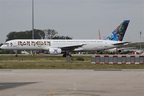 happened  uk charter carrier astraeus airlines