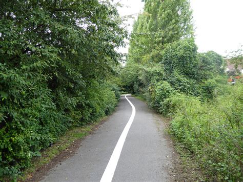 Path From Westmacott Drive To Bedfont Robin Webster Cc By Sa 2 0