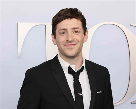 All About Anna Kendrick’s Boyfriend, Emmy-Winning Comedian Alex Edelman