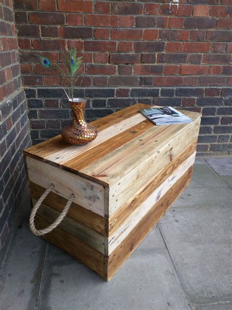 Rustic Striped Storage Chest Trunk Coffee Table With Rope Handles