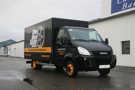 Soci T Id Pub Vitr Publicit Adh Sive Sur Camion Iveco Caisse