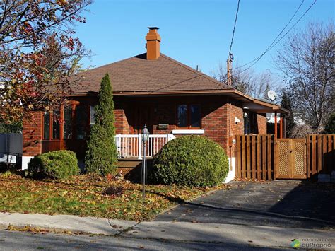 Facade En Ete Bungalow Laval Des Rapides 1600 8544106