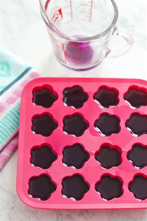 Learn How To Make Scented Wax Melts To Burn Safely In A Decorative