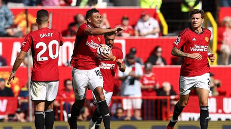 United Erase 2 Goal Deficit To Beat Nottingham Forest 3 2 In Premier